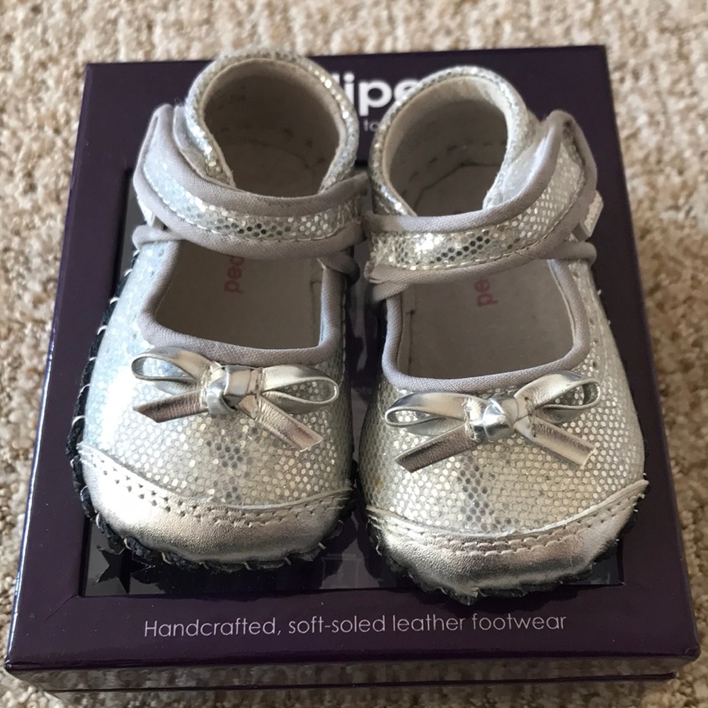 Pedipeds silver maryjanes